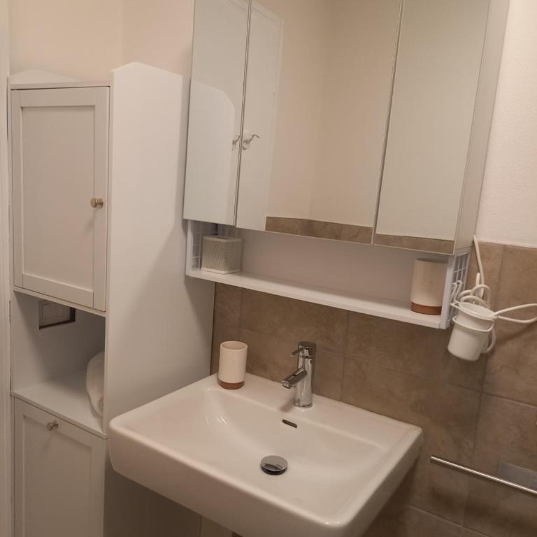 PORTO ROTONDO TRAUMHAFTE FERIENWOHNUNG MIT GARTEN und PARKPLATZ ZU VERMIETEN! APPARTAMENTO VACANZE DA SOGNO A PORTO ROTONDO CON GIARDINO E PARCHEGGIO IN AFFITTO! - Appartamento con 1 Camera da Letto - 11