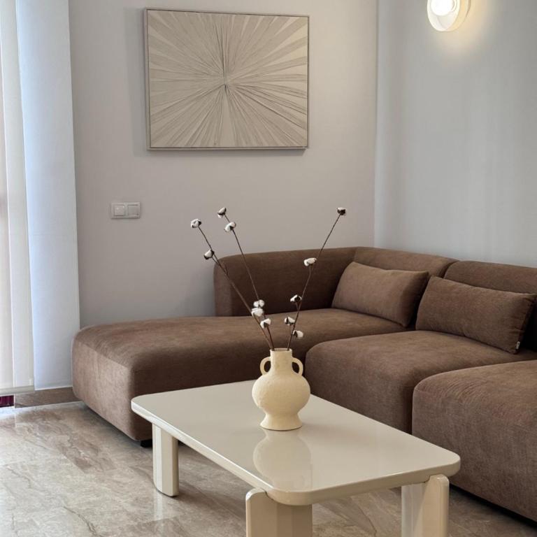 Boutique Temporada VG Barcelona Sant Gervasi - Three-Bedroom Apartment - 1