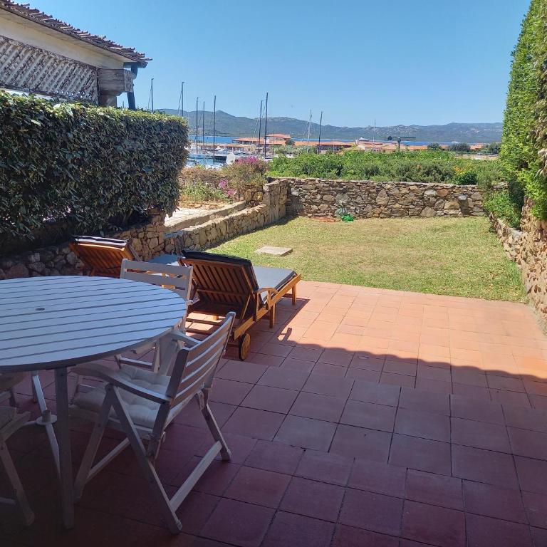 PORTO ROTONDO TRAUMHAFTE FERIENWOHNUNG MIT GARTEN und PARKPLATZ ZU VERMIETEN! APPARTAMENTO VACANZE DA SOGNO A PORTO ROTONDO CON GIARDINO E PARCHEGGIO IN AFFITTO! - Appartamento con 1 Camera da Letto - 20