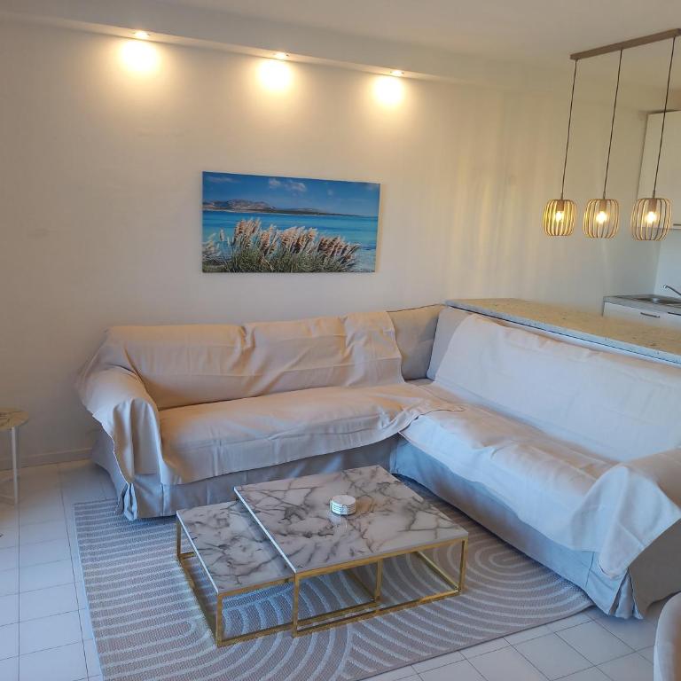 PORTO ROTONDO TRAUMHAFTE FERIENWOHNUNG MIT GARTEN und PARKPLATZ ZU VERMIETEN! APPARTAMENTO VACANZE DA SOGNO A PORTO ROTONDO CON GIARDINO E PARCHEGGIO IN AFFITTO! - Appartamento con 1 Camera da Letto - 6