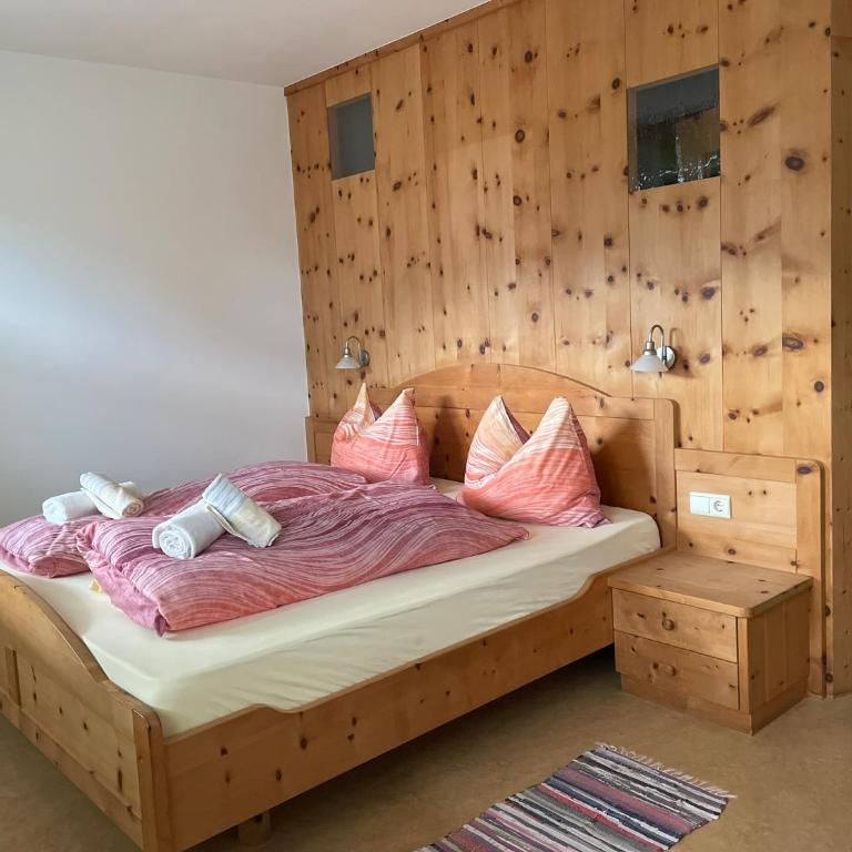 Residence Sonnenburger - Biobauernhof - Azienda agricola biologica - Three-Bedroom Apartment - 2