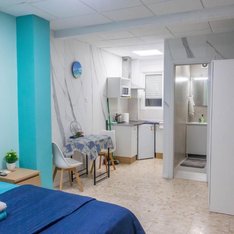Appartment as a Service. Book it Now - One-Bedroom Apartment - 8