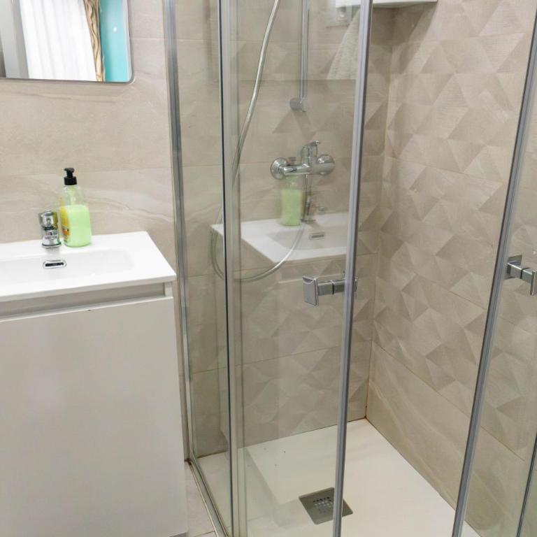 Appartment as a Service. Book it Now - One-Bedroom Apartment - 11