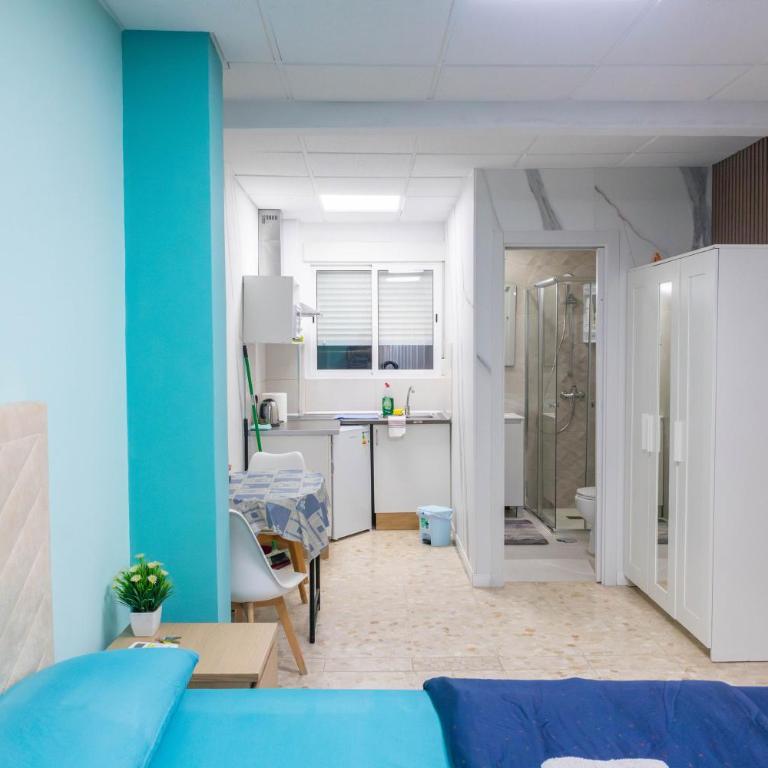 Appartment as a Service. Book it Now - One-Bedroom Apartment - 12