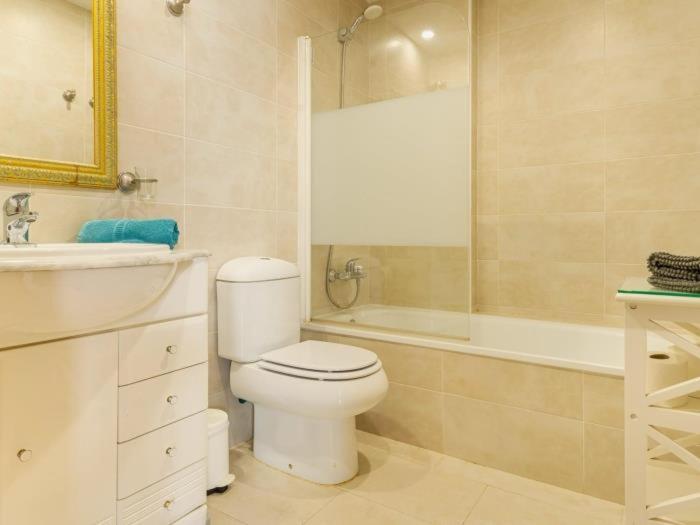 Wonderful 3 bedroom with two Spacious Terraces - Three-Bedroom Apartment - 31