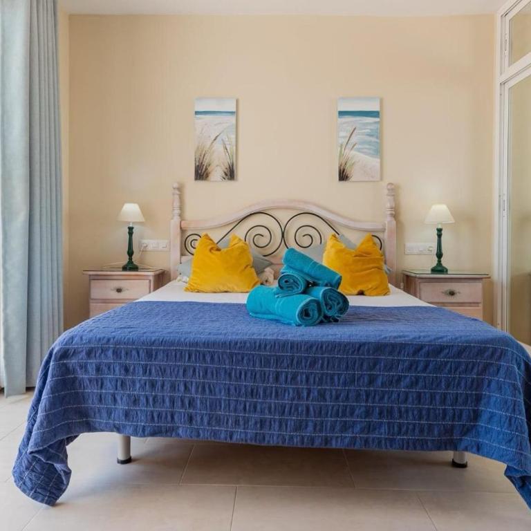 Wonderful 3 bedroom with two Spacious Terraces - Three-Bedroom Apartment - 36