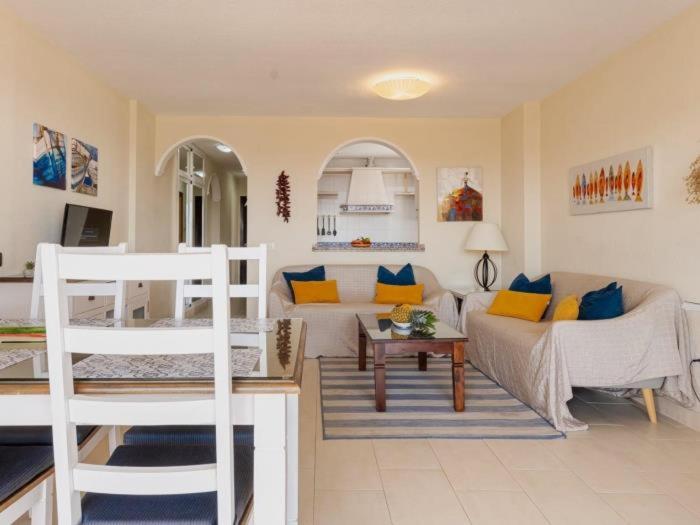 Wonderful 3 bedroom with two Spacious Terraces - Three-Bedroom Apartment - 37