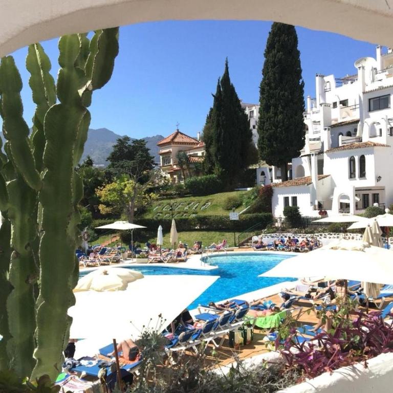 Wonderful 3 bedroom with two Spacious Terraces - Three-Bedroom Apartment - 43