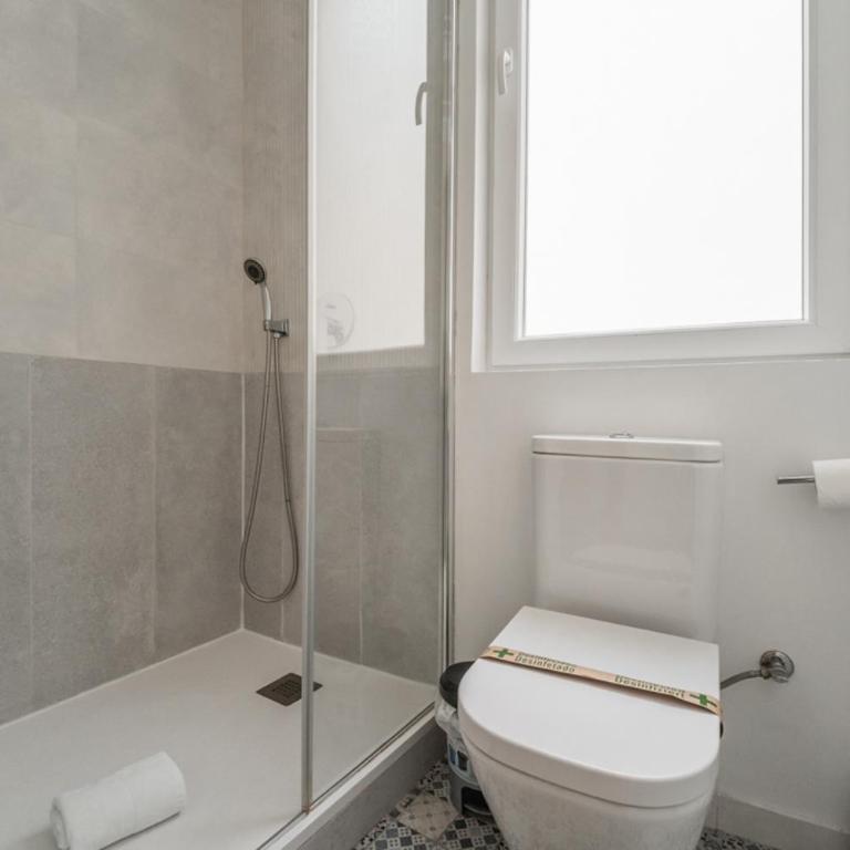 Bright and Cozy 2BD 2BT GranVia - Apartment - 25