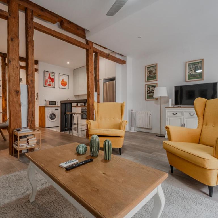 Bright and Cozy 2BD 2BT GranVia - Apartment - 2