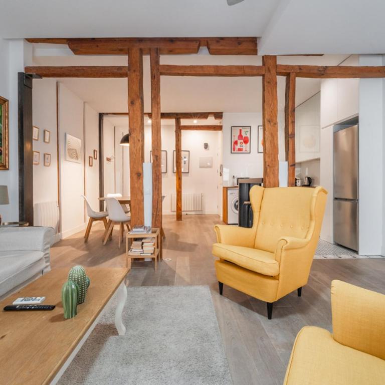 Bright and Cozy 2BD 2BT GranVia - Apartment - 1
