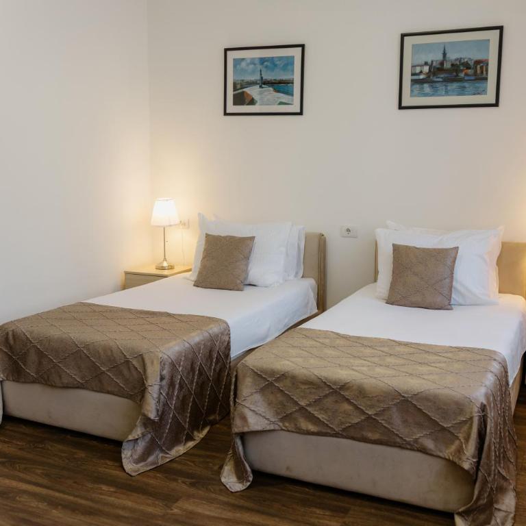 Hotel N - Dvokrevetna Soba sa Zasebnim Krevetima - 19