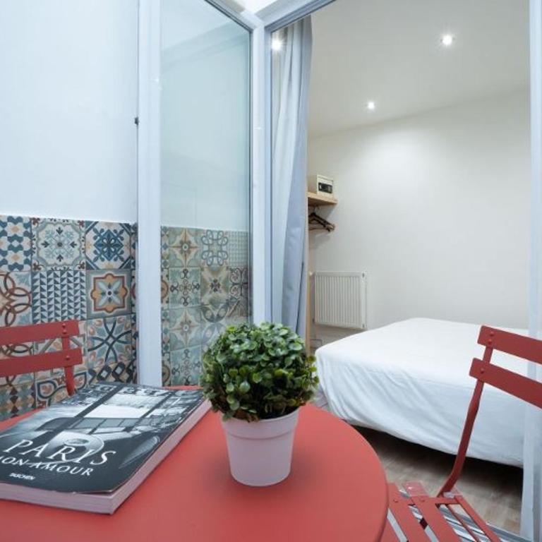 Hôtel Edgar Quinet - Chambre Double Supérieure avec Patio - 5