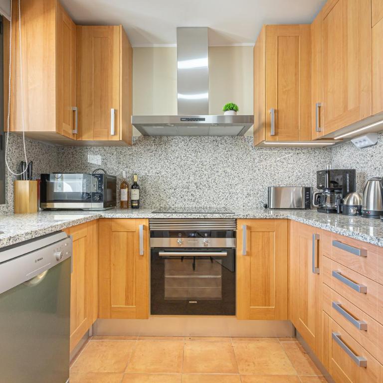 Door To The Sun Estepona - Happy Rentals - Apartamento Deluxe - 11
