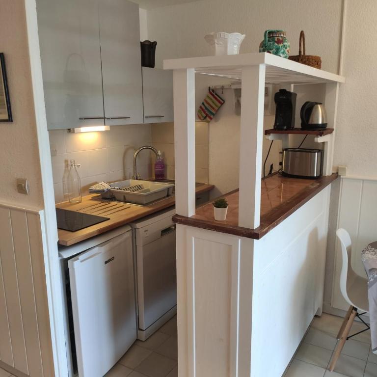 Très beau T2 Cavalière avec terrasse proche mer - Appartement 2 Chambres - 11