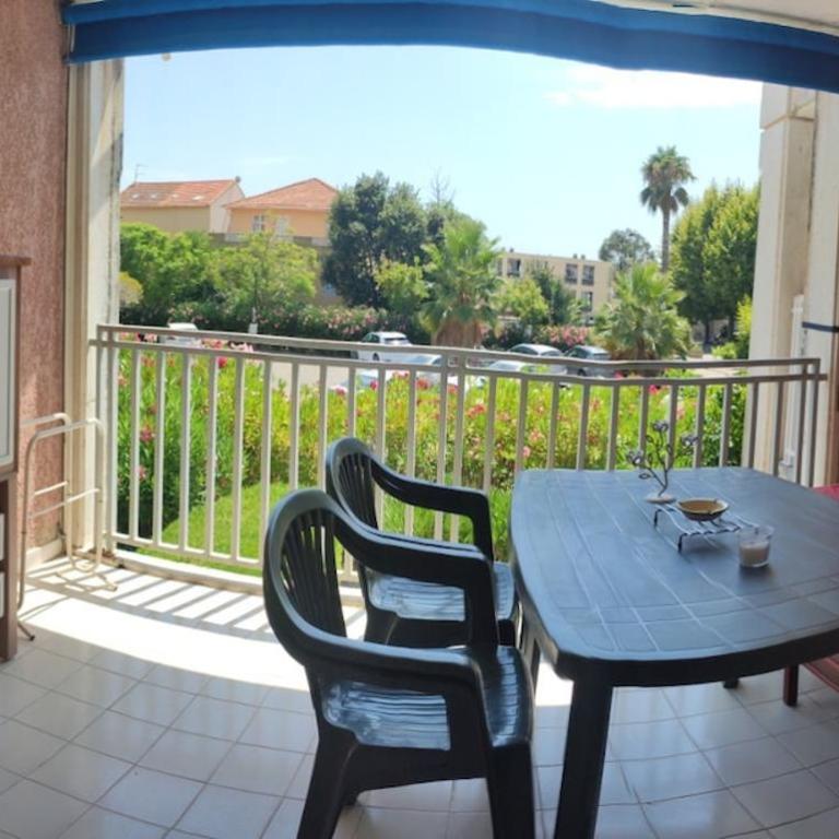 Très beau T2 Cavalière avec terrasse proche mer - Appartement 2 Chambres - 13