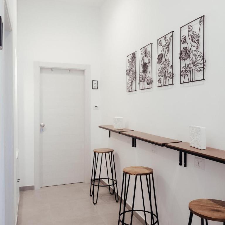 GuestHost - Maison Vittoria Comfortable Studio Apartment and Room - Double Room with Private Bathroom - 10