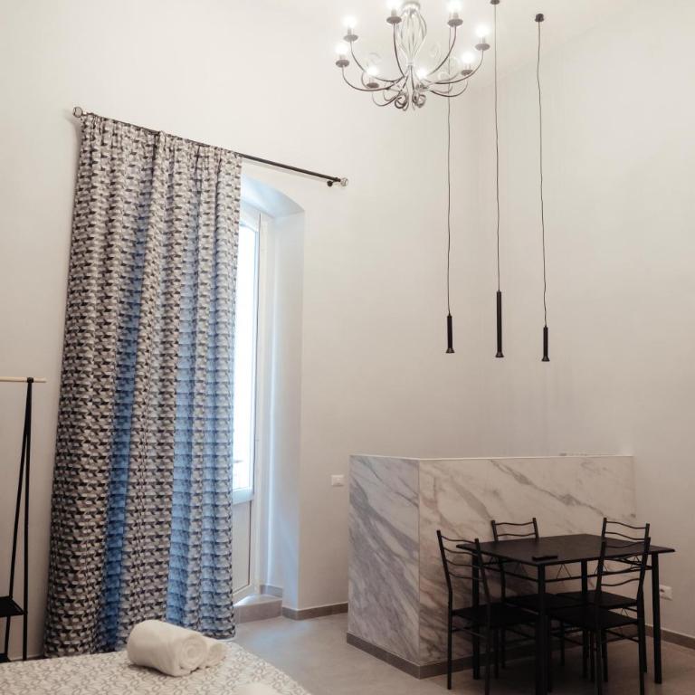 GuestHost - Maison Vittoria Comfortable Studio Apartment and Room - Studio - 8
