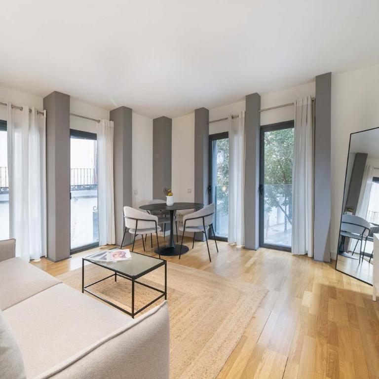 Housing Gran Via by SharingCo - One-Bedroom Apartment - 2