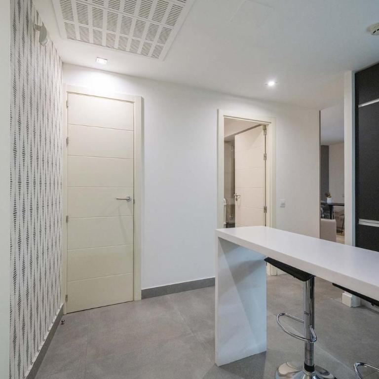 Housing Gran Via by SharingCo - One-Bedroom Apartment - 19