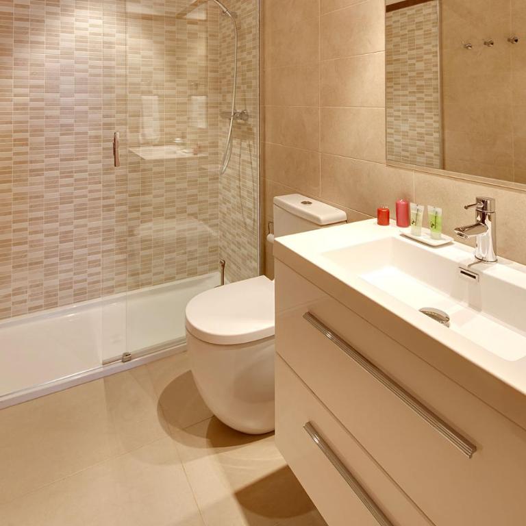 Cap 1500 Dos by FeelFree Rentals - Three-Bedroom Apartment - 9