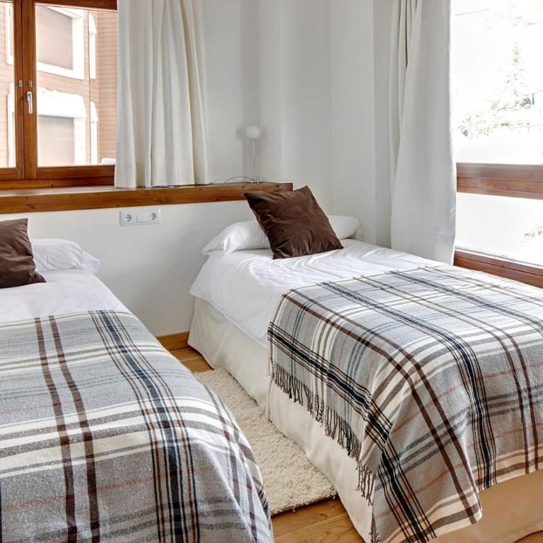 Cap 1500 Dos by FeelFree Rentals - Three-Bedroom Apartment - 13
