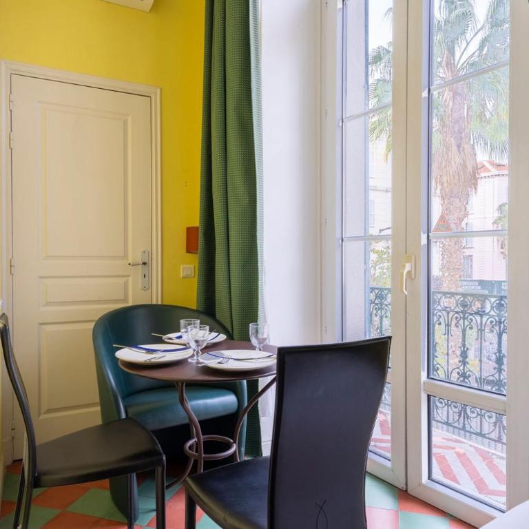 Le 10 JEAN DAUMAS, ensemble d'apparts centraux - Studio mit Balkon - 2