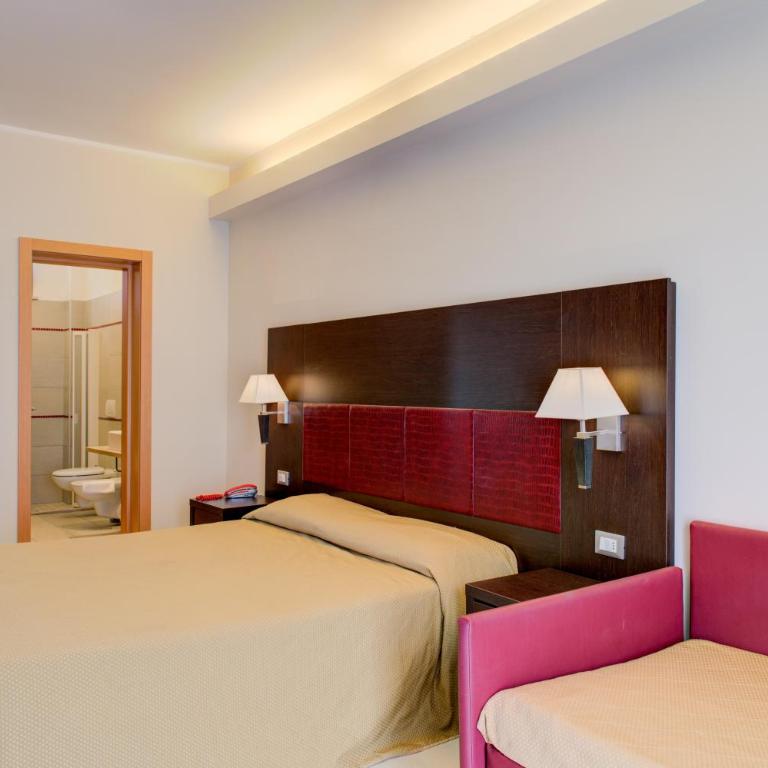 Hotel Capitol - Bianchi Hotels - Camera Tripla con Balcone - 6