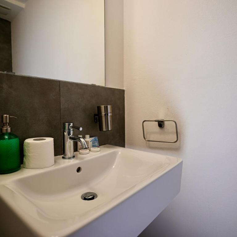 Welc-ōM Loft Padova Free Parking - Appartamento con 1 Camera da Letto - 15
