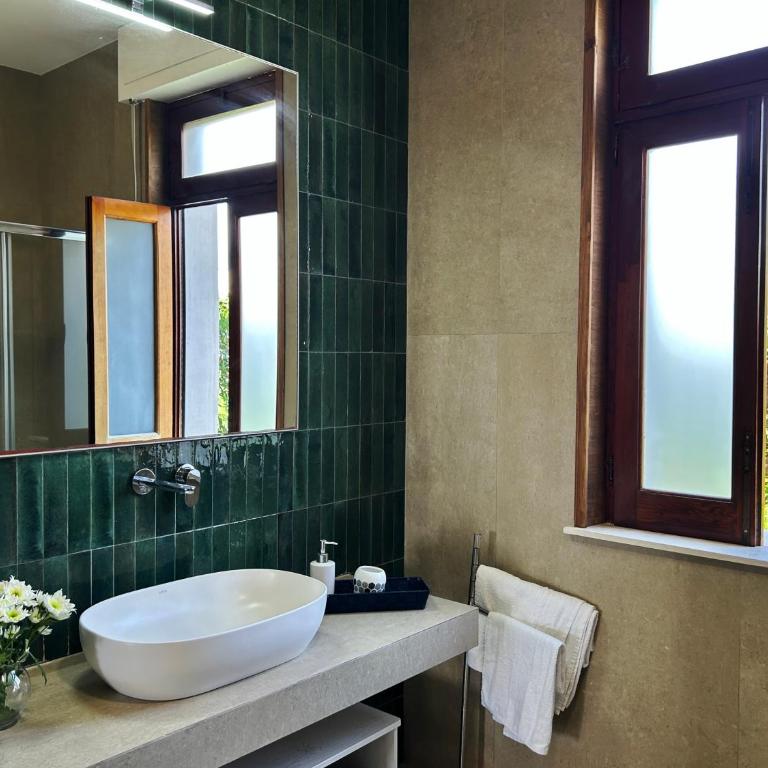 "Villa Cala Bianca" near the sea, parking e wifi - Villa - 48