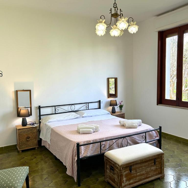 "Villa Cala Bianca" near the sea, parking e wifi - Villa - 42
