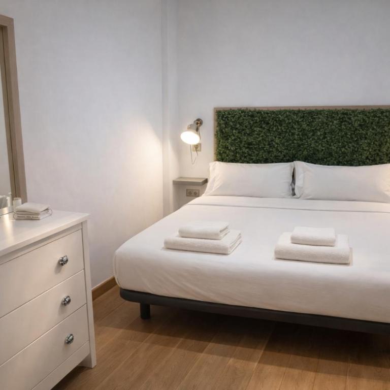 Esencia Gran Vía - Gran Amplitud - Three-Bedroom Apartment - High Floor - 1