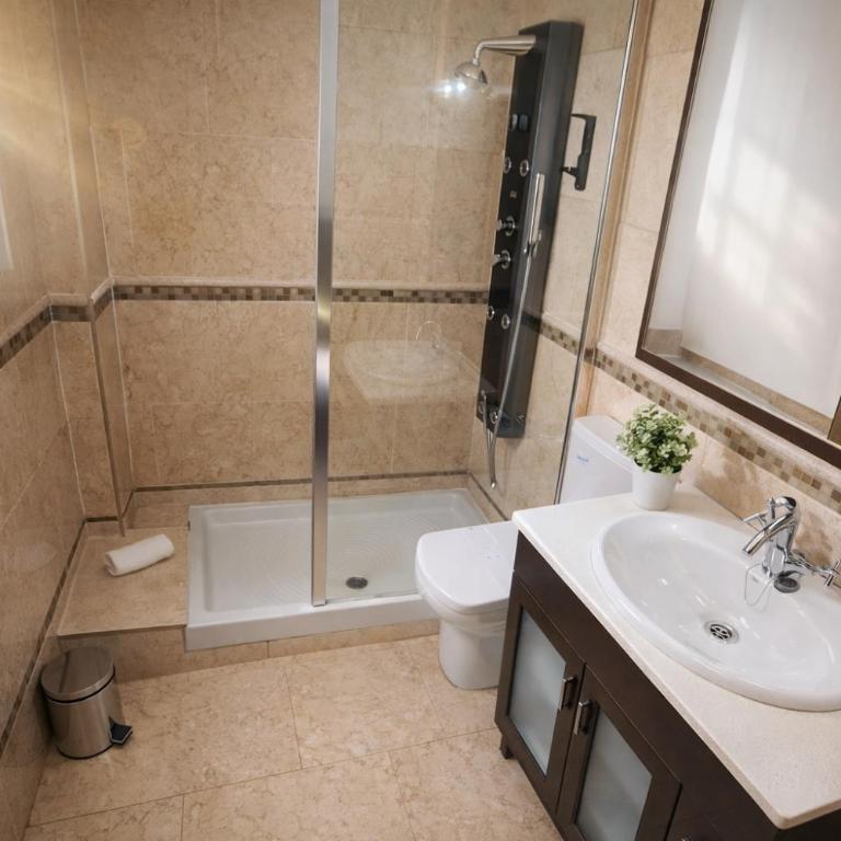Esencia Gran Vía - Gran Amplitud - Three-Bedroom Apartment - 2