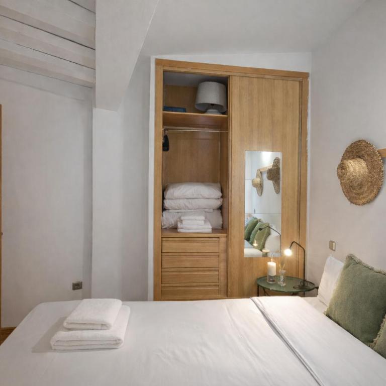 Esencia Gran Vía - Gran Amplitud - Two-Bedroom Apartment - 2