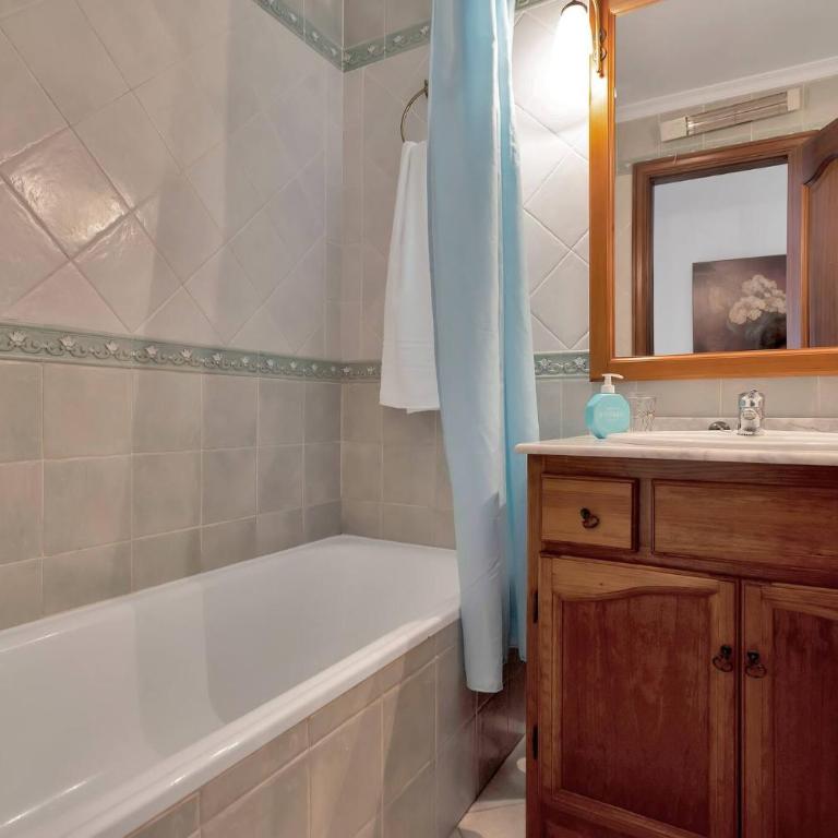 Apartamento en el centro De San Pedro con parking - DEL VALLE 72 1 - Apartamento de 3 dormitorios con vistas a las montañas - 28