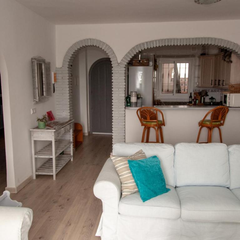 Casa Mimosa - Ruim 3 kamer appartement met zwembad in Mijas Costa - Apartamento de 2 dormitorios con balcón y vistas al mar - 9