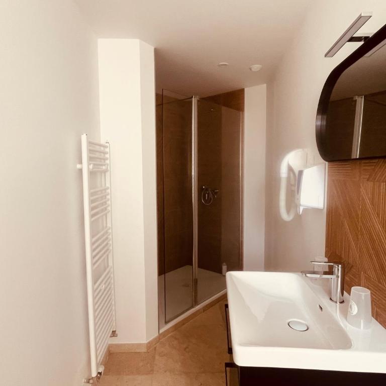 Hôtel de la paix - Chambre Double - 14