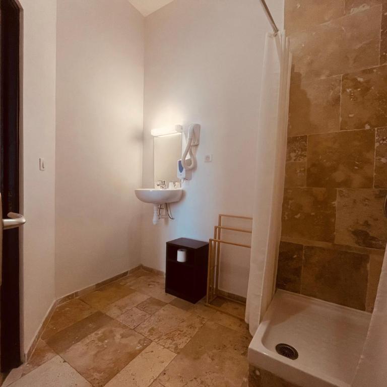 Hôtel de la paix - Chambre Double - 11