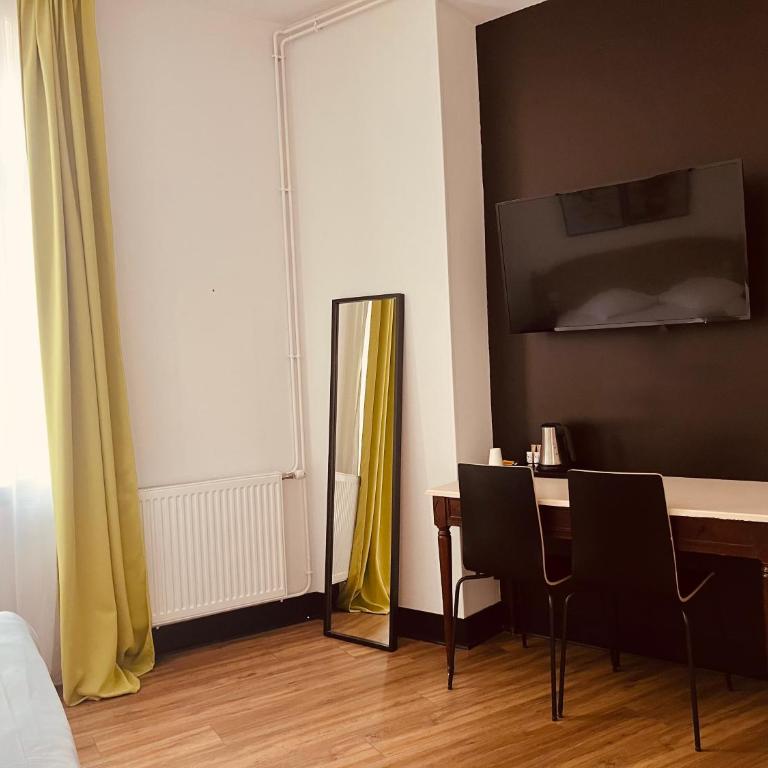 Hôtel de la paix - Suite avec baignoire - 15