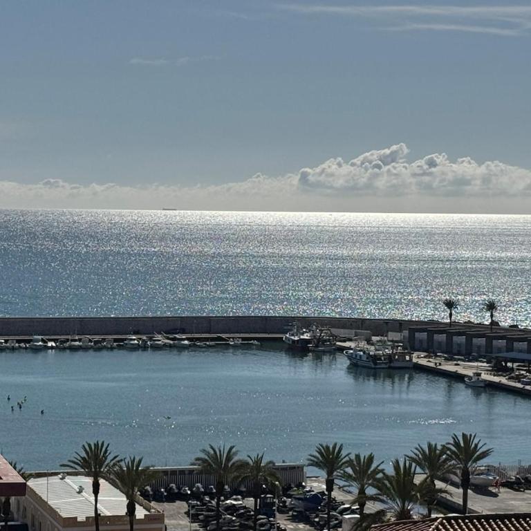 First Line beach hotel Apartment in Fuengirola - Estudio - 27