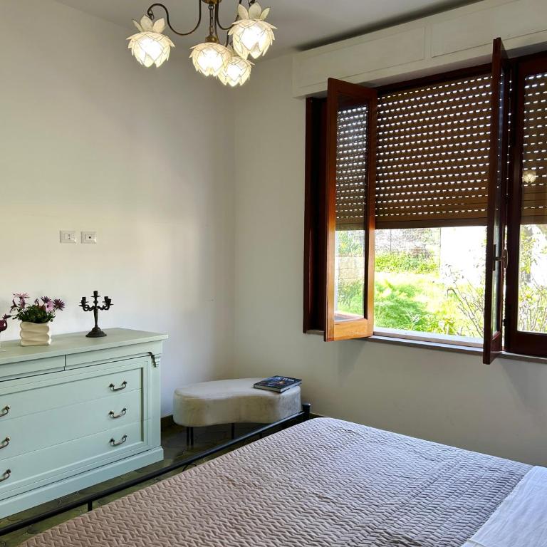 "Villa Cala Bianca" near the sea, parking e wifi - Villa - 55