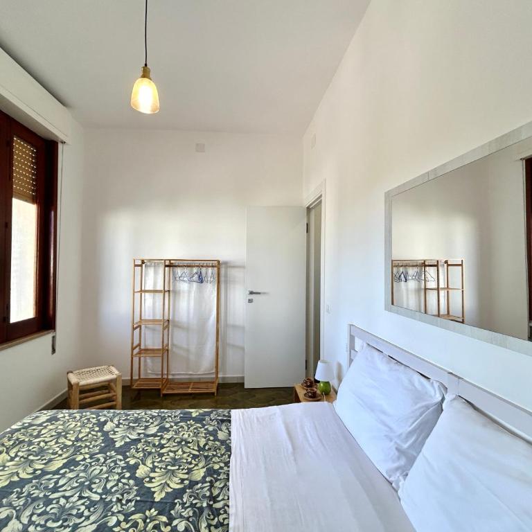 "Villa Cala Bianca" near the sea, parking e wifi - Villa - 76