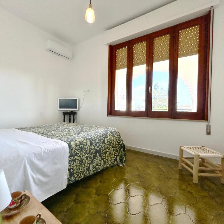"Villa Cala Bianca" near the sea, parking e wifi - Villa - 71