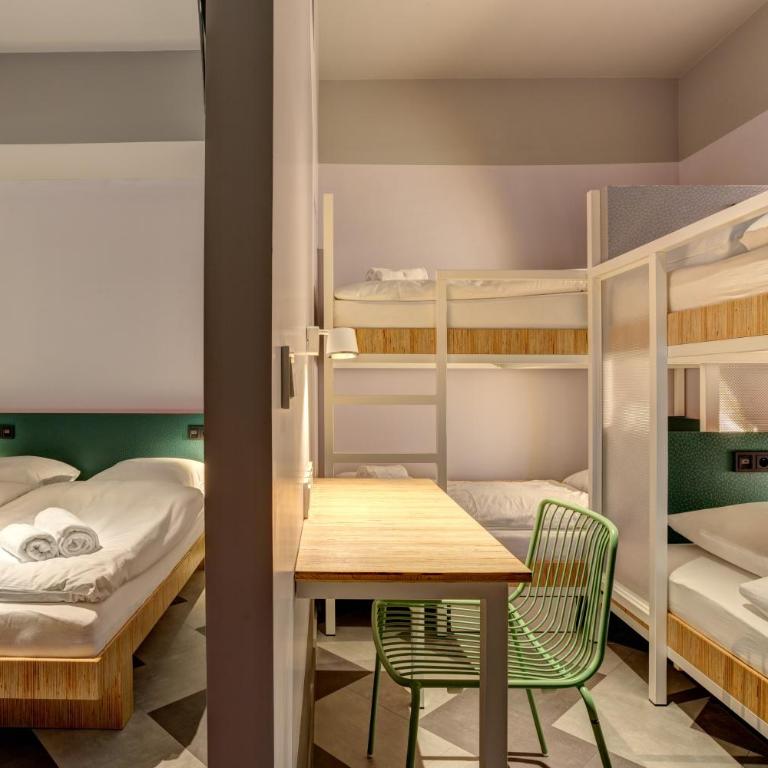 MEININGER Hotel Paris Porte de Vincennes - Cama en habitación compartida mixta de 6 camas - 4