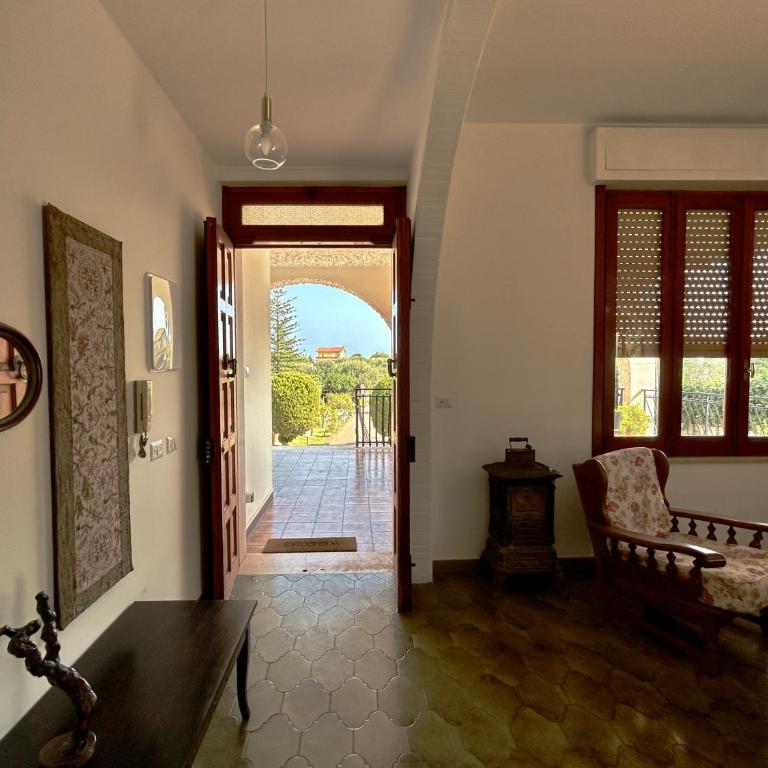 "Villa Cala Bianca" near the sea, parking e wifi - Villa - 39