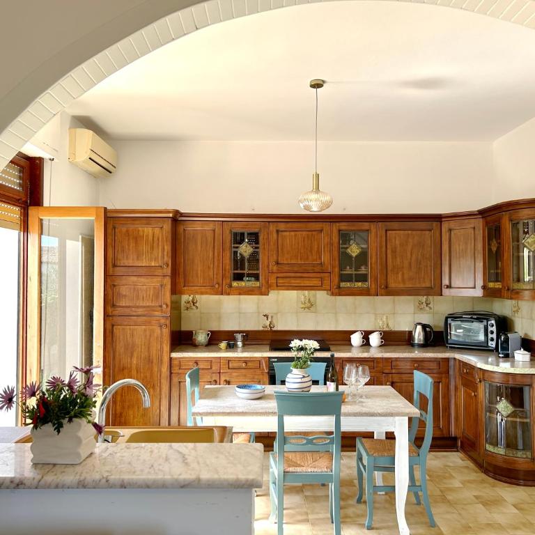 "Villa Cala Bianca" near the sea, parking e wifi - Villa - 27