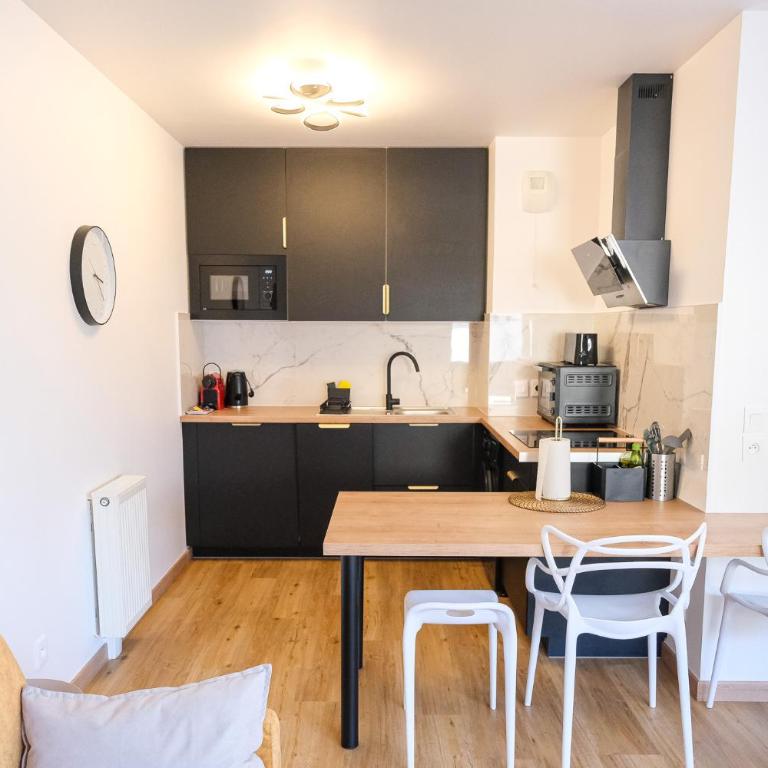 Rue Verte Proche Gare et Rouen Centre - Linge & Ménage Inclus - One-Bedroom Apartment - 33