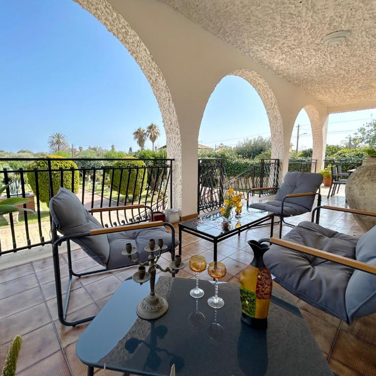 "Villa Cala Bianca" near the sea, parking e wifi - Villa - 83