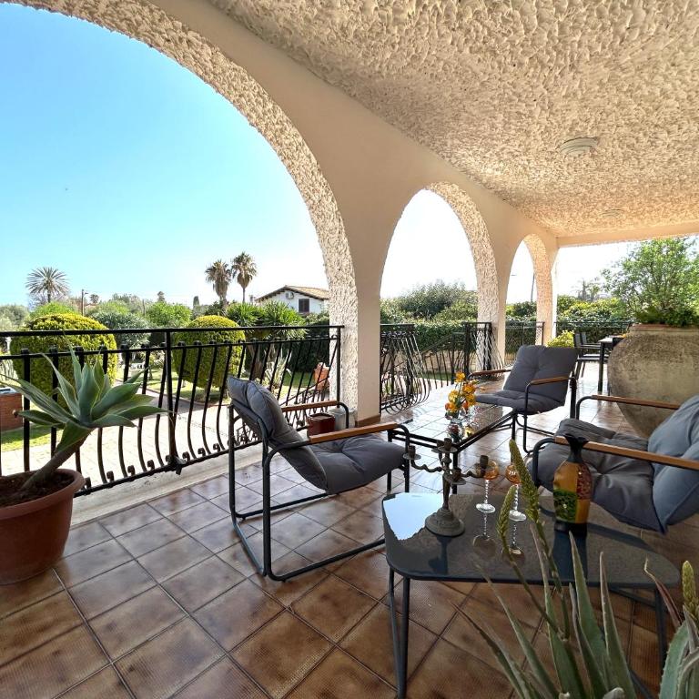 "Villa Cala Bianca" near the sea, parking e wifi - Villa - 18