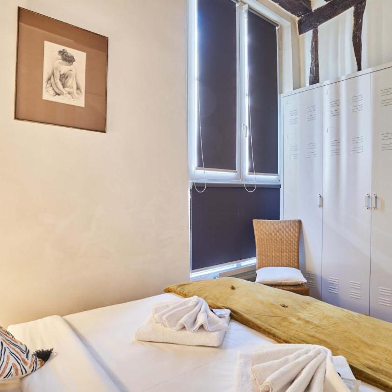 Charming Apartment with AC- Heart of Le Marais - One-Bedroom Apartment - 8